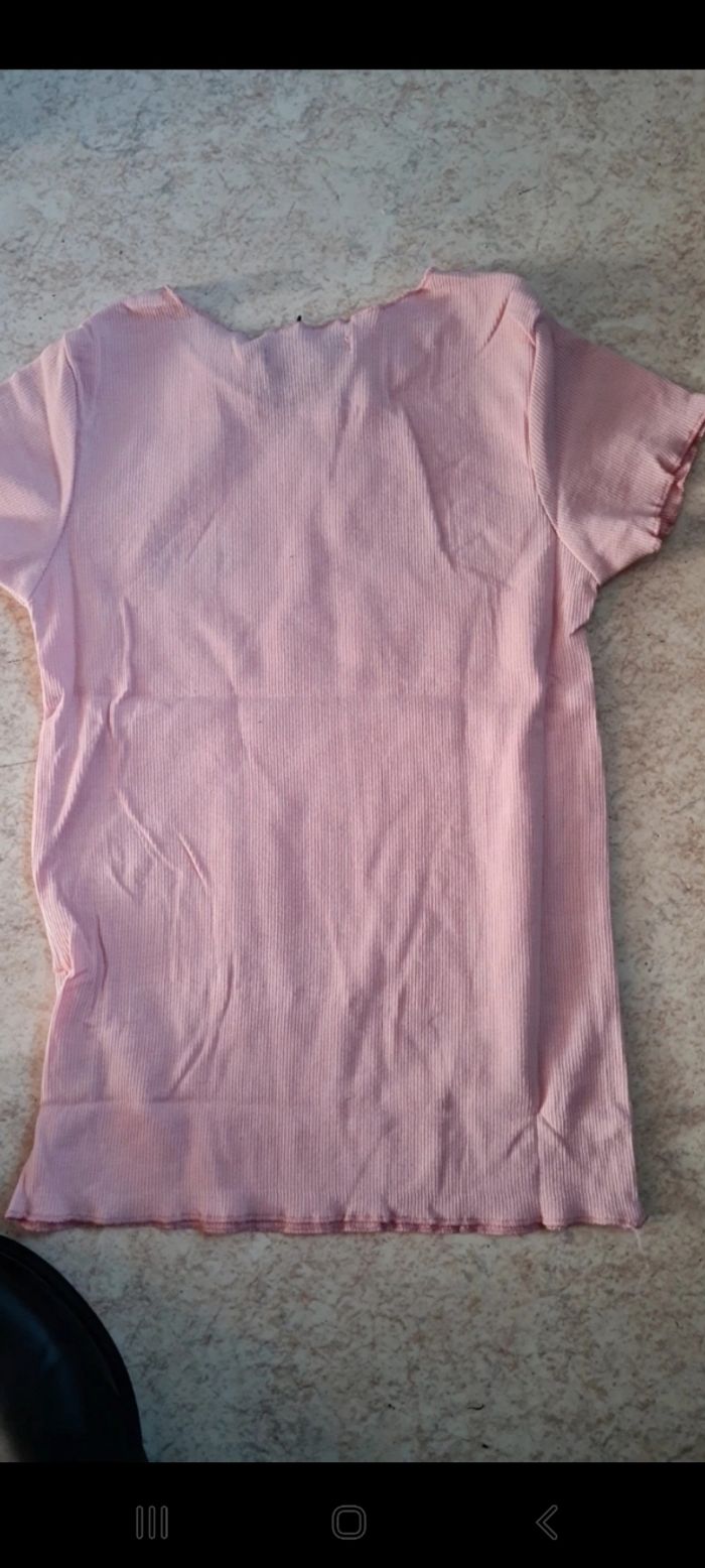 T shirt neuf - photo numéro 5