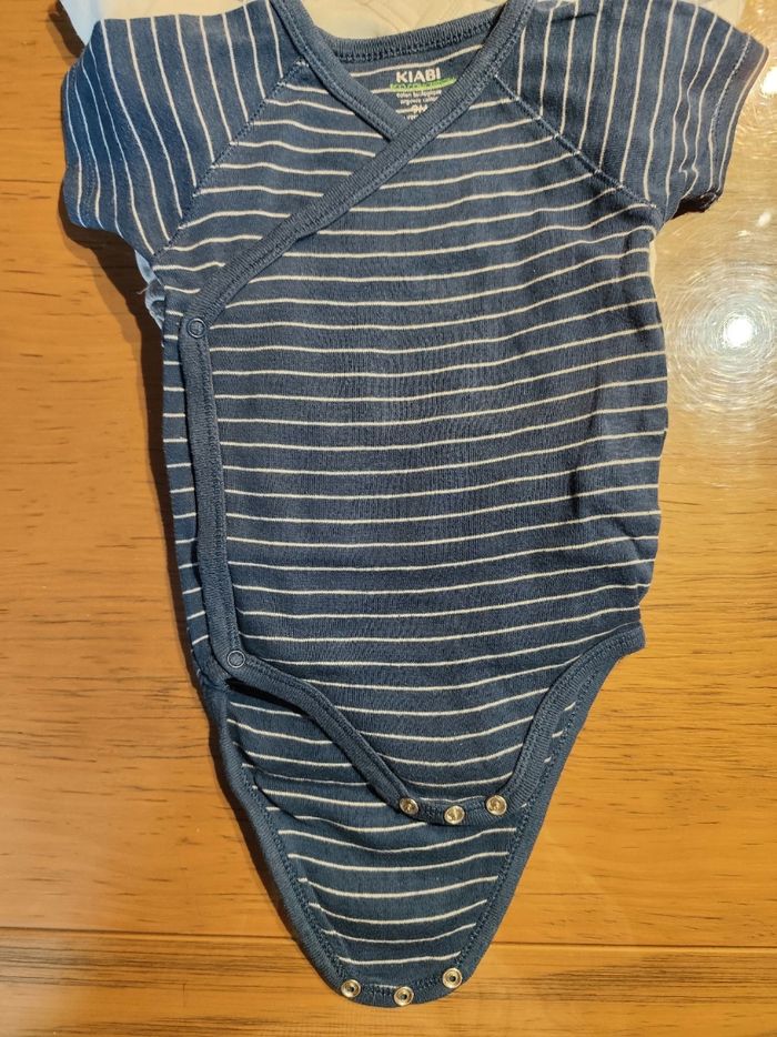 Lot de 8 bodies manches courtes taille 9 mois - photo numéro 2