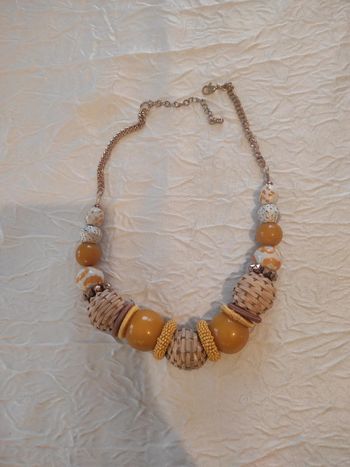 Collier à grosses boules jaune