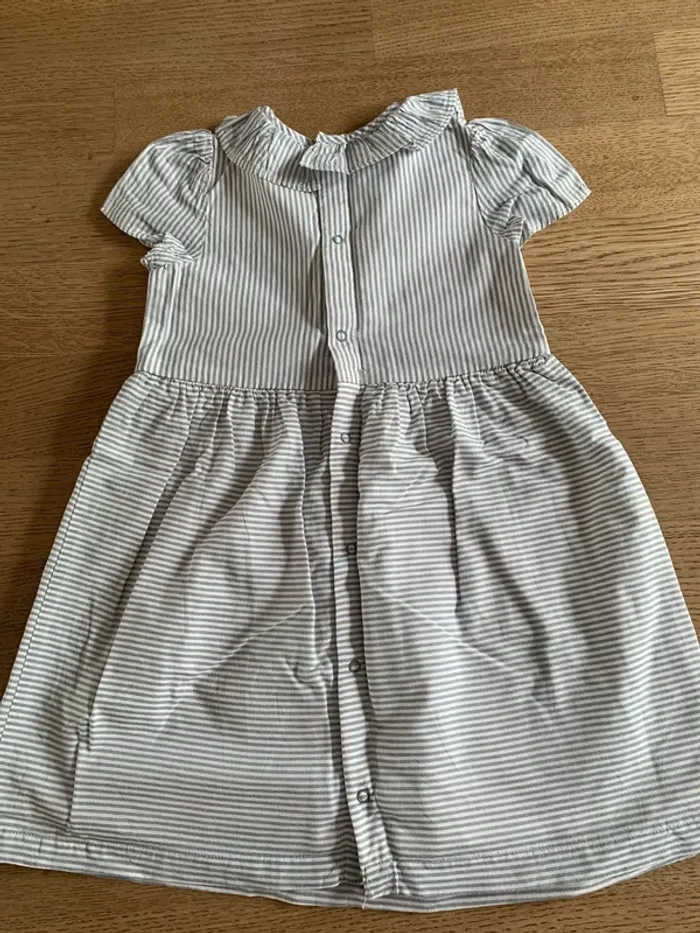 Robe neuve 36 mois avec culotte assortie - photo numéro 3