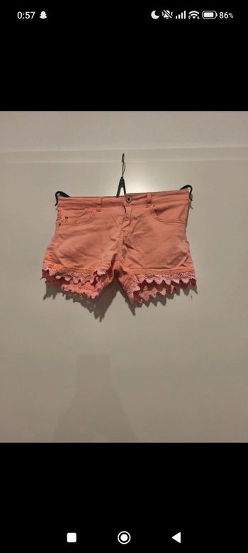 Short de couleur abricot 