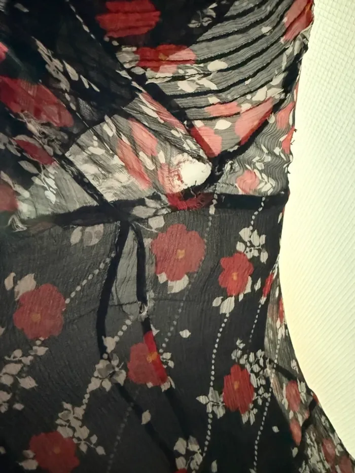 Chemiser taille XS the kooples en bon état noir et rouge - photo numéro 10