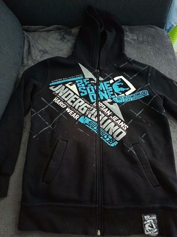 Sweat capuche Besomeone noir 12 ans