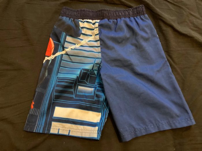 Maillot / short de Bain Spider-Man marvel 8 ans - photo numéro 2