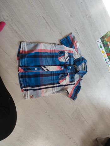 Chemise manches courtes taille 8 ans