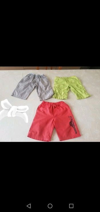 Lot 3 shorts marques diverses 4 ans