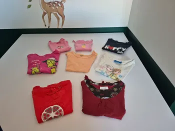 Lot 8 hauts (T-shirts & Débardeurs) - 24 mois / 2 ans