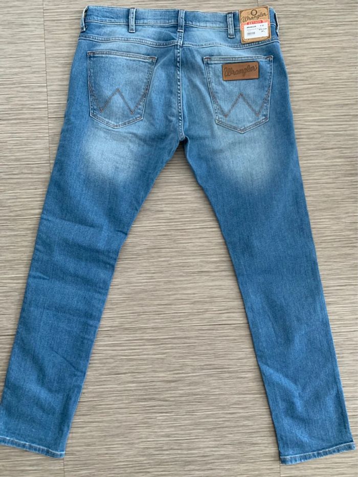 Jean Wrangler neuf taille 42/44 - photo numéro 3