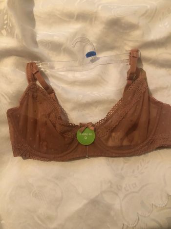 Soutien gorge 90C neuf rose poudre