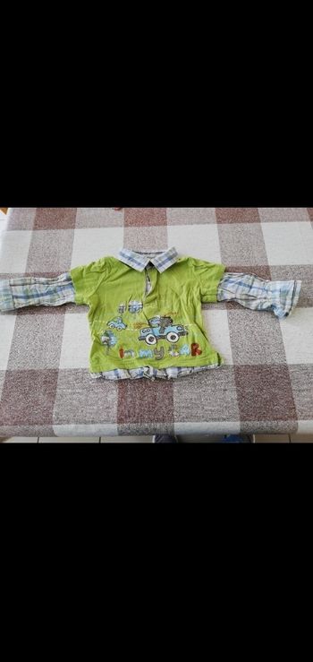 Tee shirt 18 mois vert manches longues faux col chemise et bras