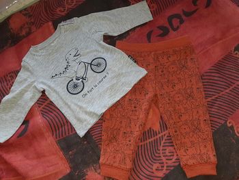 Ensemble jogging + sweat 6mois