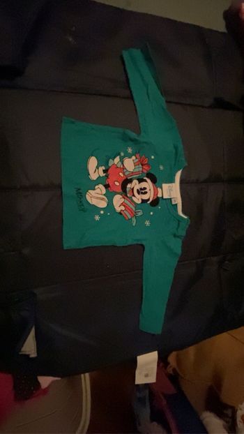 Tee-shirts Mickey vert foncée
