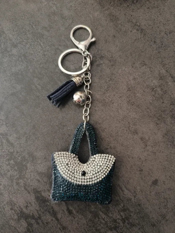 Porte clé strass sac à main