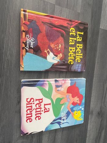 Lot de 2 Livres   La. belle et bete  / la petite sirène