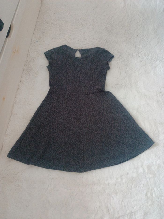 Robe grise "léopard" 10 ans - photo numéro 5