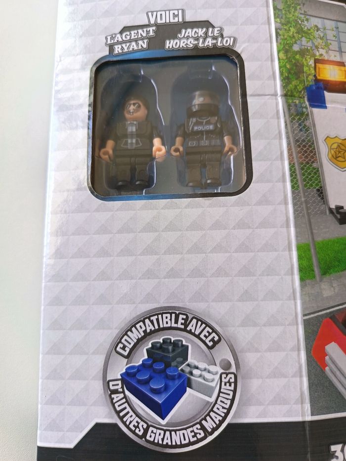 Forces de police Brick by brick - photo numéro 3