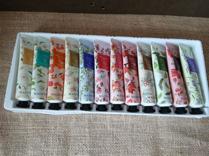 Coffret 12 crème pour les mains Maisitoo