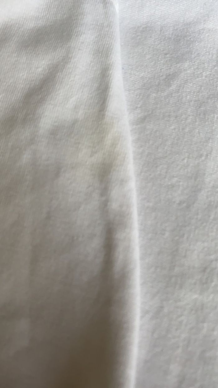 T-shirt blanc avec fille - photo numéro 3