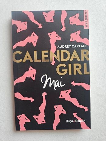 Livre calendar girl mai
