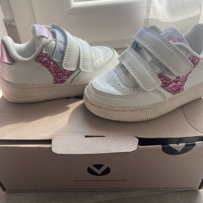 Baskets Victoria - photo numéro 3