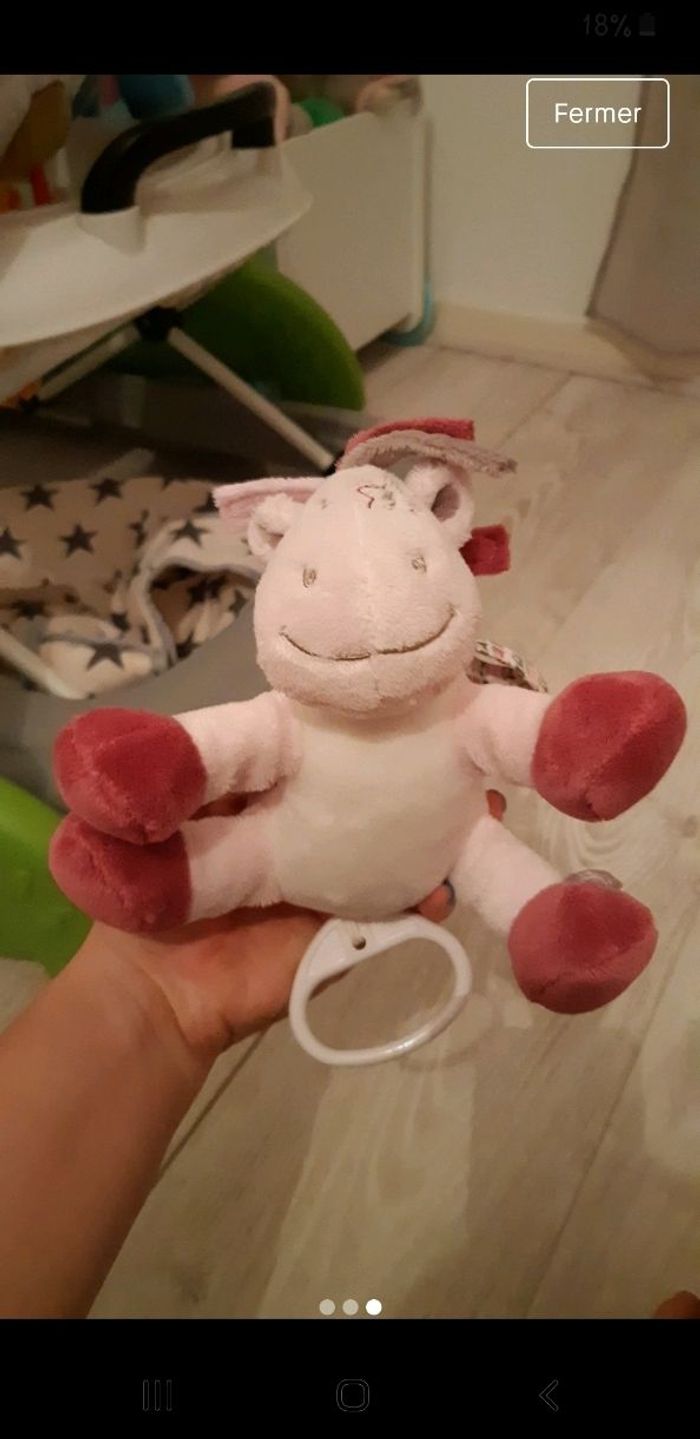 Mobile + peluche musicale noukies