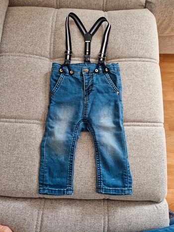 Jean à bretelles 12 mois
