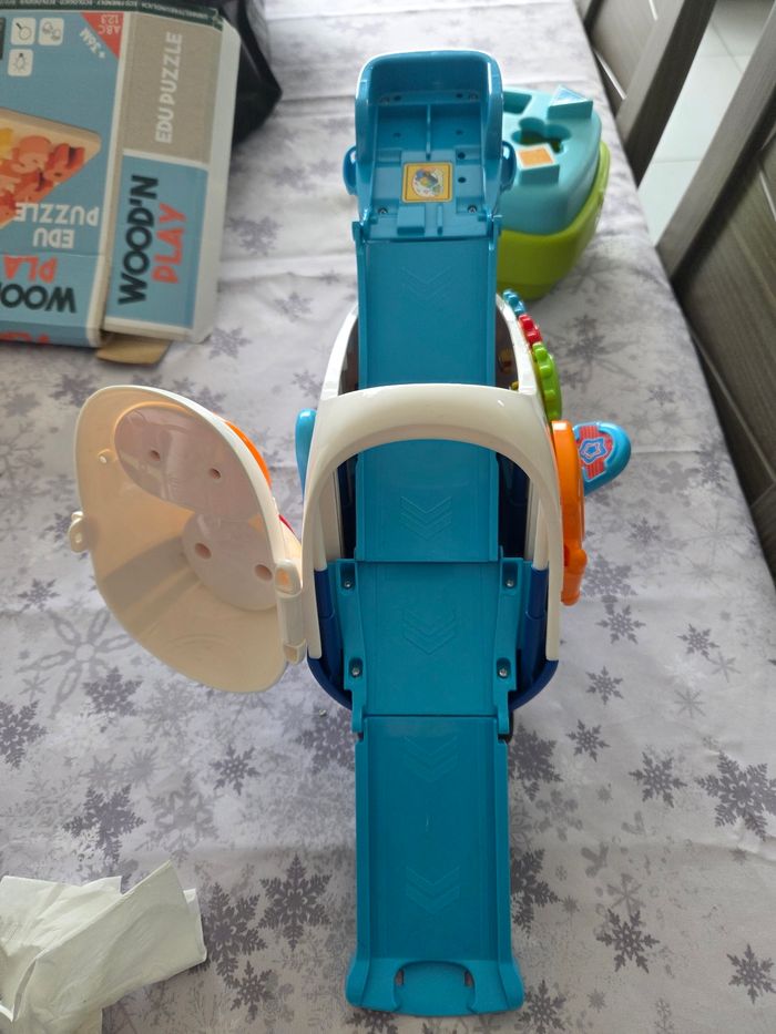 Lot jeux d'éveil et 1 avion - photo numéro 6