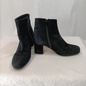 Boots croûte de cuir Noir - Unisa - Taille 36 bottines femme noir, talon 6,5cm élégantes