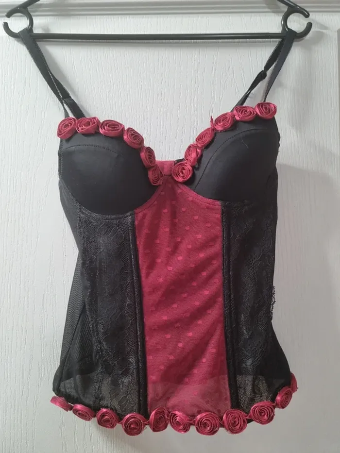 Corset Bustier Noir Et Bordeaux A Fleurs