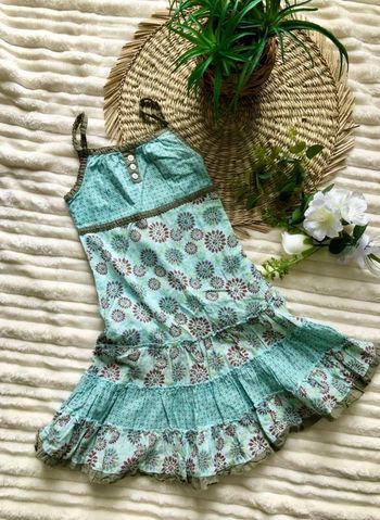Robe turquoise et marron