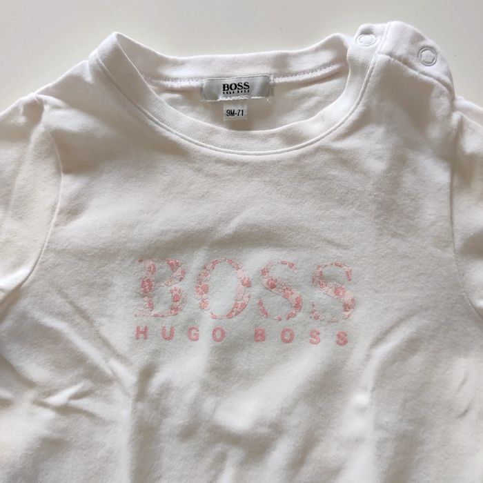 T-shirt Hugo Boss 9 mois - photo numéro 2