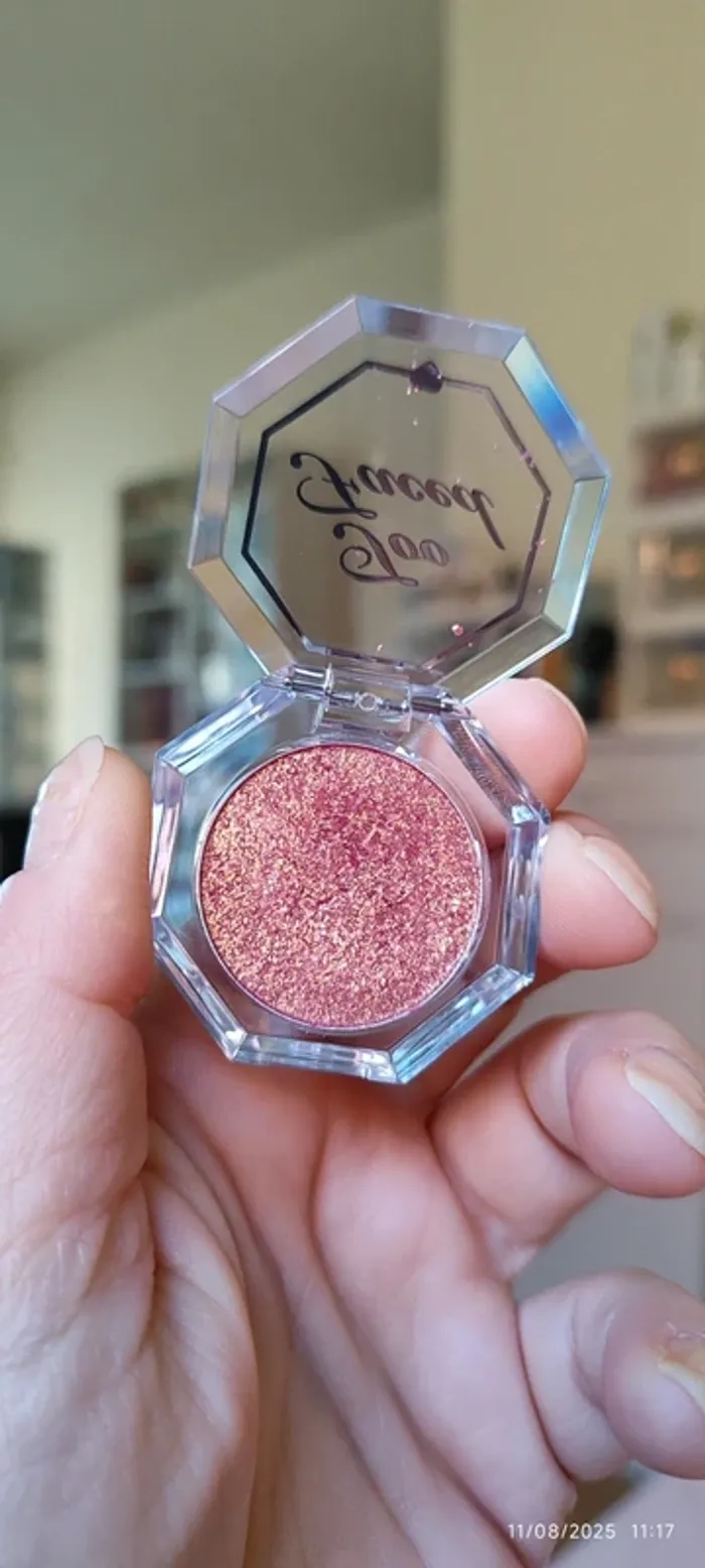 Too faced Disco Crush Multi Use Eye & Face Sparkle shade Mystic Pink - photo numéro 6