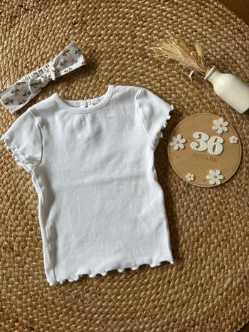 Tee shirt blanc et bandeau - taille 36 mois