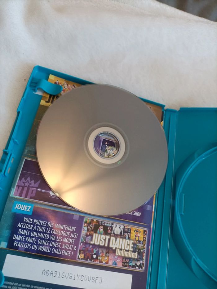 Jeu Wii U Just Dance 2016 – Très bon état - photo numéro 4