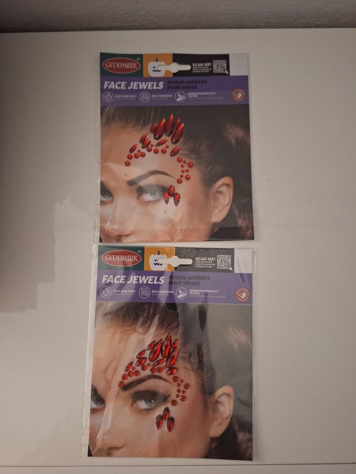 Lot de 2 kits à autocollant visage strass rouge