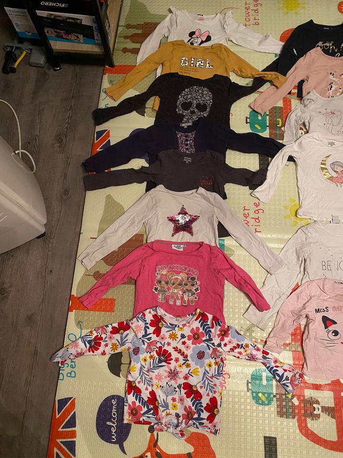 Lot 14 tee shirts manches longues taille 3 ans - photo numéro 2