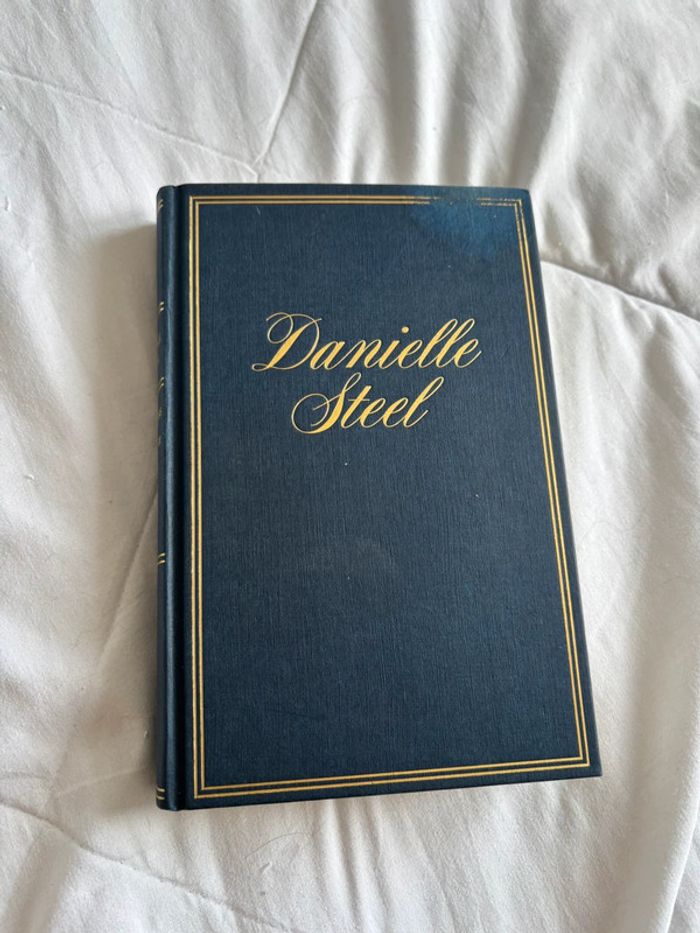 Livre roman de collection 1992 Daniel Steel - souvenirs du vietnam vintage 90s