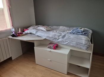 A vendre lit enfant mi hauteur