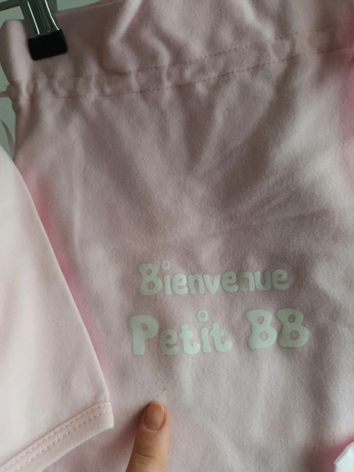 Ensemble bébé rose 3 mois avec pochette et porte tétine - photo numéro 5