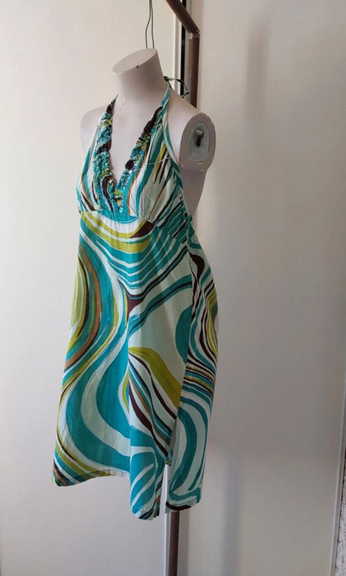 Robe dos nu  T 38 - photo numéro 2