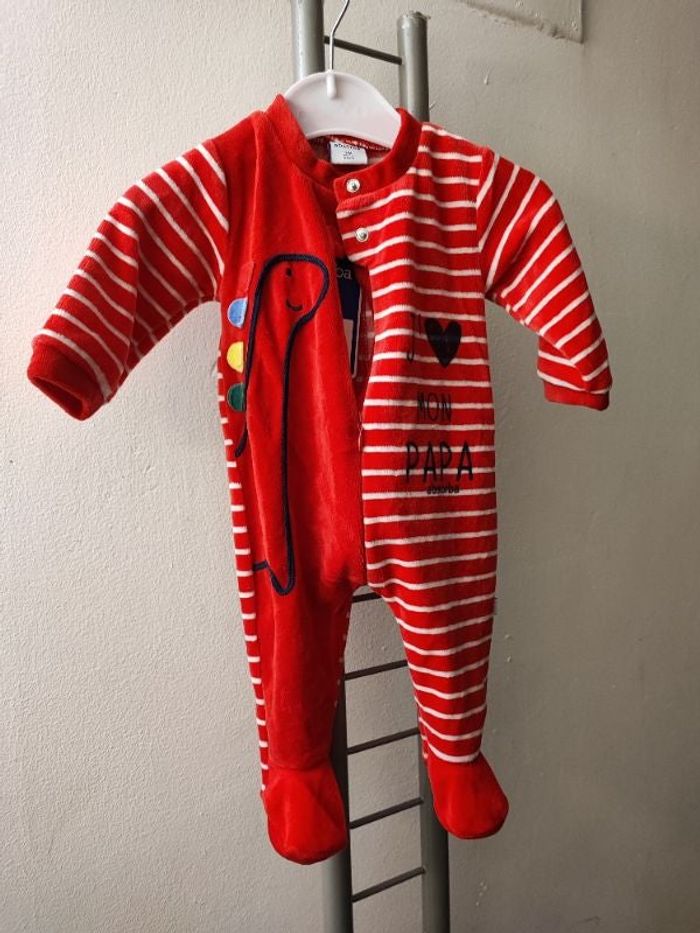 Dors bien bébé fille
