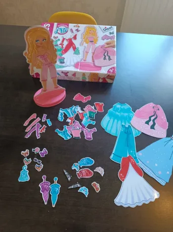 Jeu MAGNETICS: Robes De Princesse - DISET