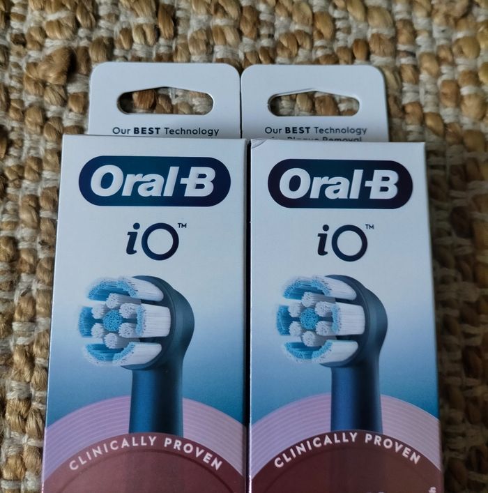 Lot 6 brossettes Oral-B io Gentle Care Noire - photo numéro 3