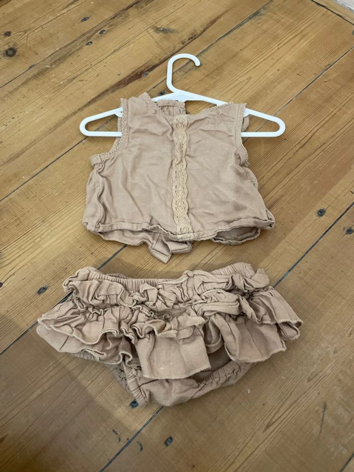 Ensemble tunique et jupe culotte neuf mois neuf