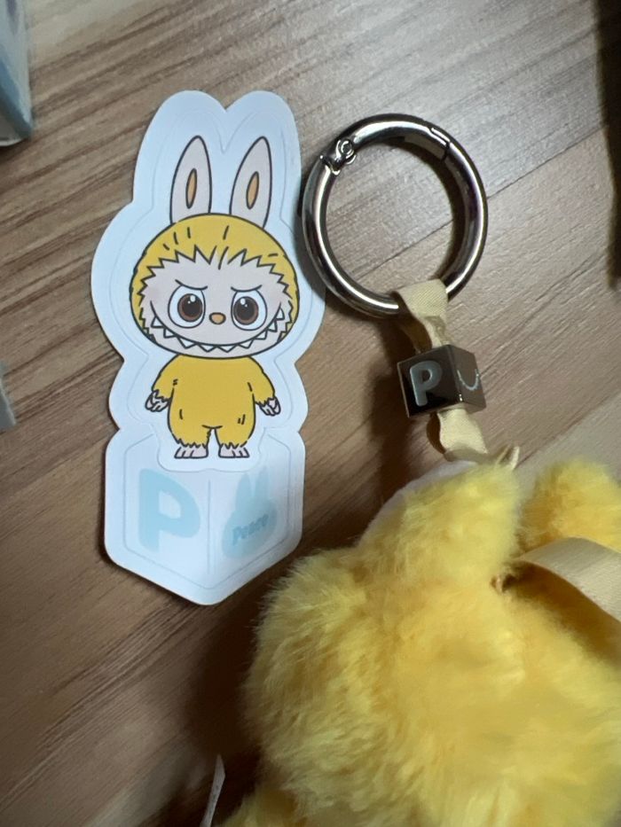 Labubu Pin for Love P - photo numéro 3