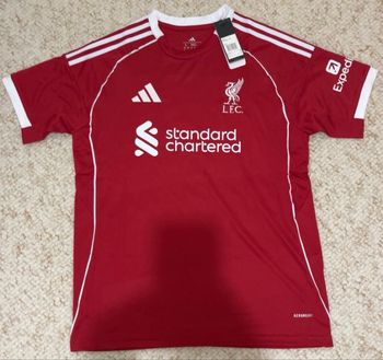 Maillot de football Liverpool neuve taille L 