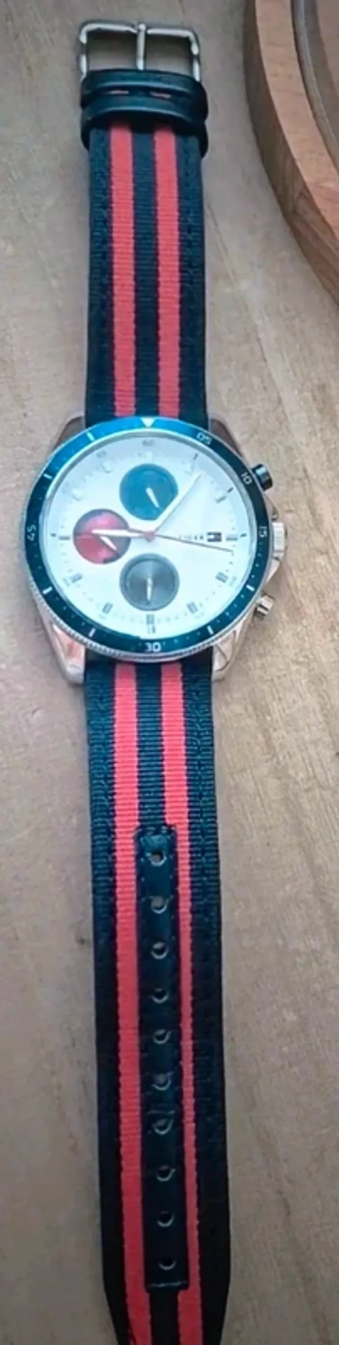 Watch - Montre Tommy Hilfiger - photo numéro 2