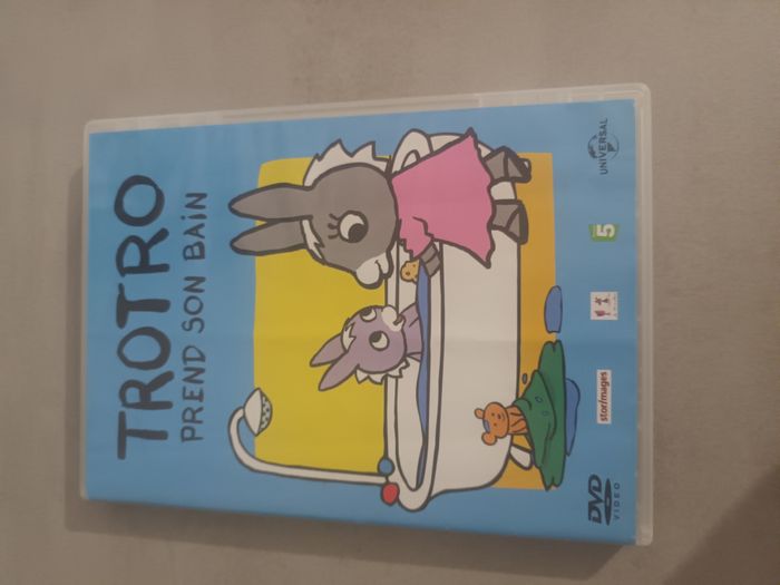 DVD Trotro prend son bain