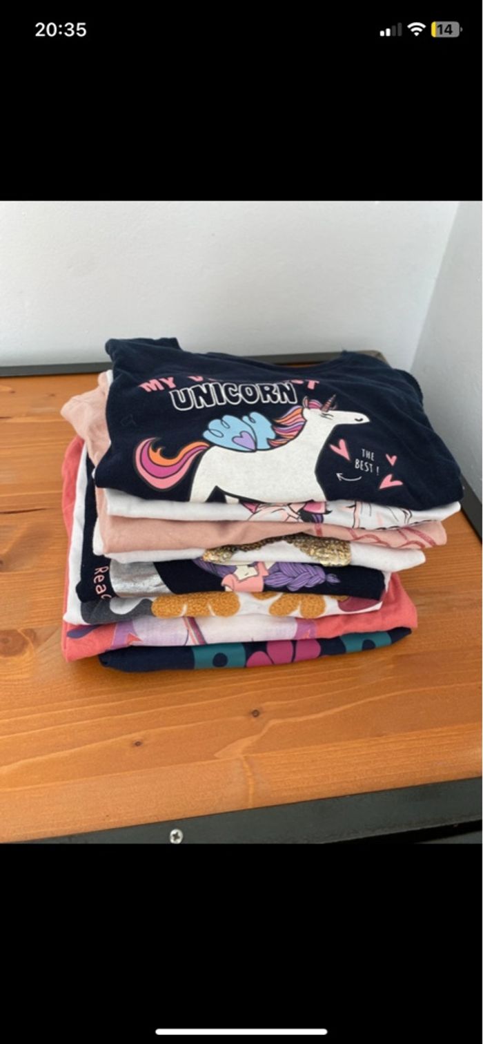 Lot de 8 t-shirts à manches longues Taille 8 ans