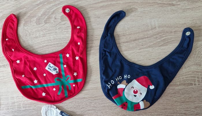 Lot de 5 petits bavoirs premier âge - photo numéro 2